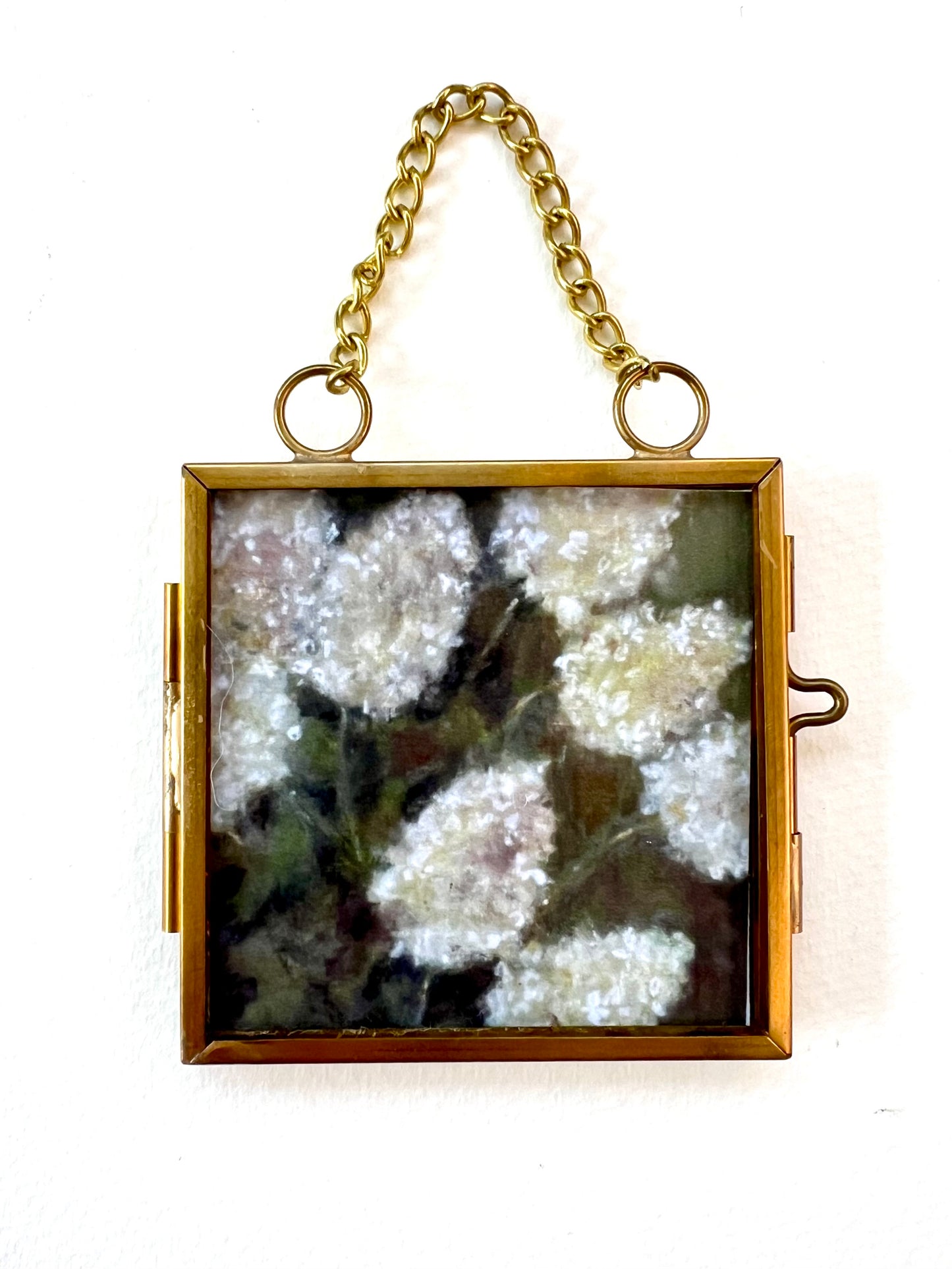 “Vintage Blooms” White Hydrangea Ornament