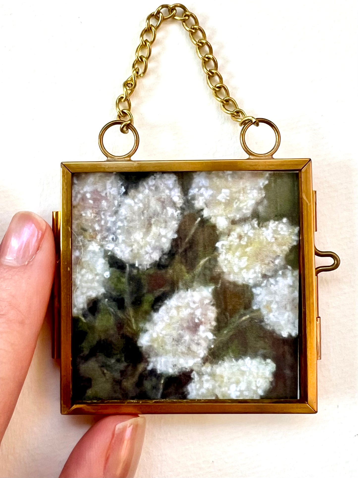“Vintage Blooms” White Hydrangea Ornament